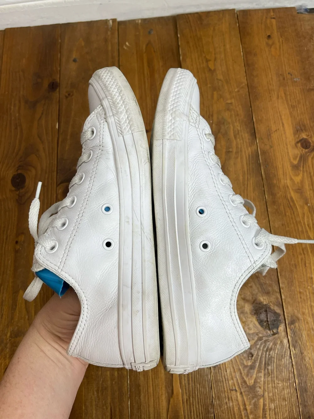Converse white leather low top sneakers Mens size 6, Womens size 8 - Picture 4 of 8